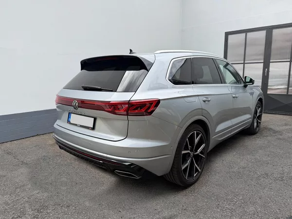 Volkswagen Touareg R-Line V6 3.0 TDI - foto 4