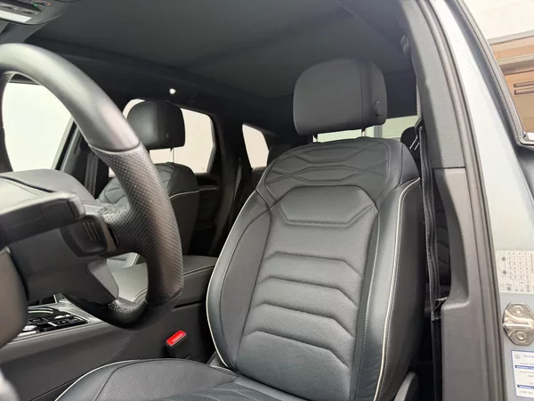 Volkswagen Touareg R-Line V6 3.0 TDI - foto 9
