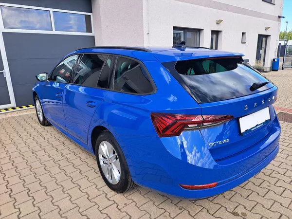Škoda Octavia 1.0 TSI MHEV e-TEC, ZÁRUKA - foto 10