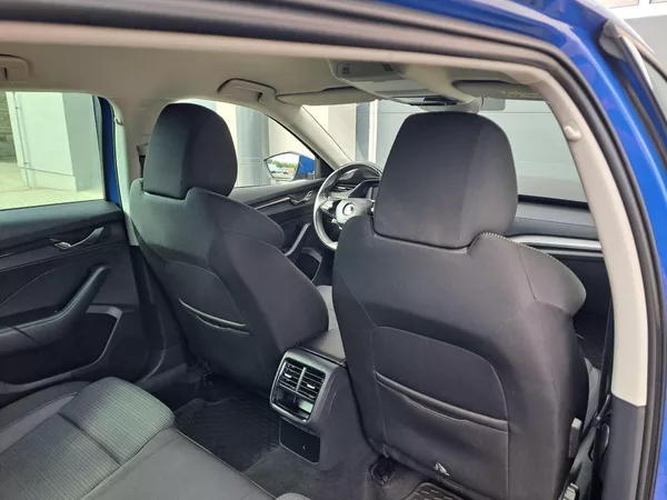 Škoda Octavia 1.0 TSI MHEV e-TEC, ZÁRUKA - foto 31