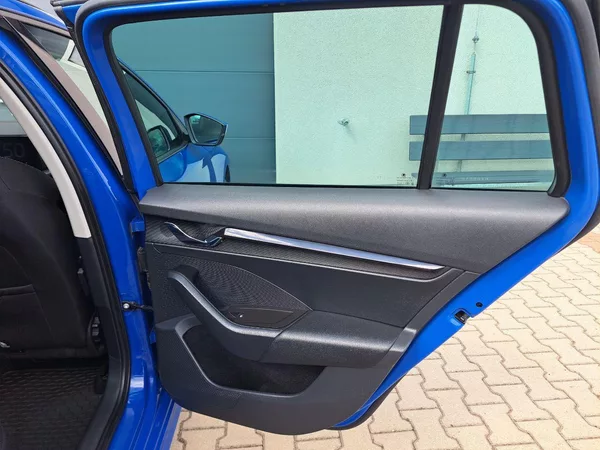 Škoda Octavia 1.0 TSI MHEV e-TEC, ZÁRUKA - foto 33