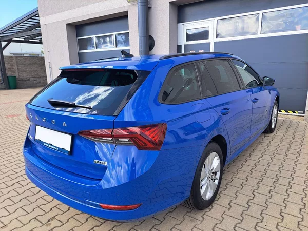 Škoda Octavia 1.0 TSI MHEV e-TEC, ZÁRUKA - foto 9