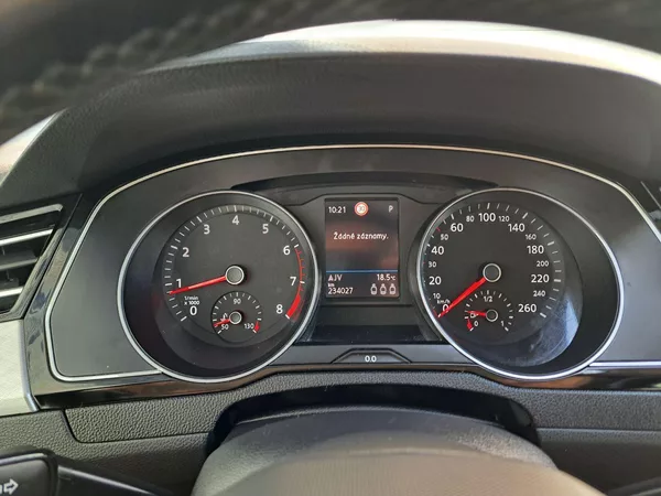 Volkswagen Passat 1.5 TSI DSG, ZÁRUKA - foto 26