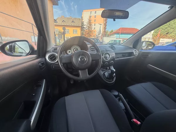 Mazda 2 1.3 16V - foto 6