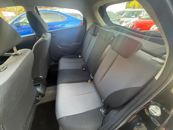 Mazda 2 1.3 16V - foto 8