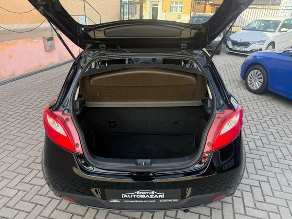 Mazda 2 1.3 16V - foto 9