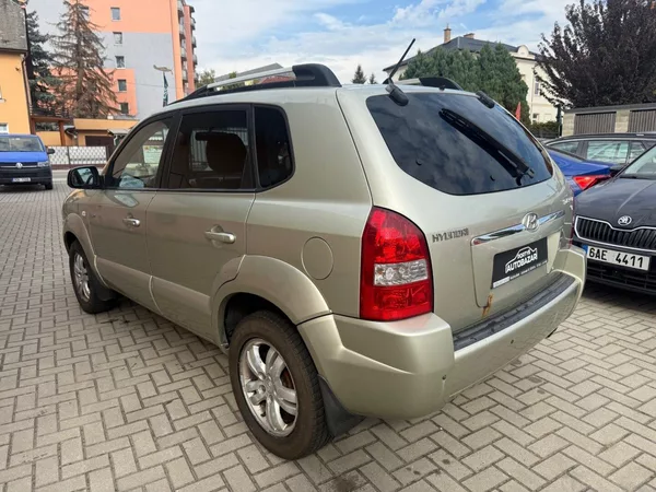 Hyundai Tucson 2.7i AUTOMAT ! - foto 2