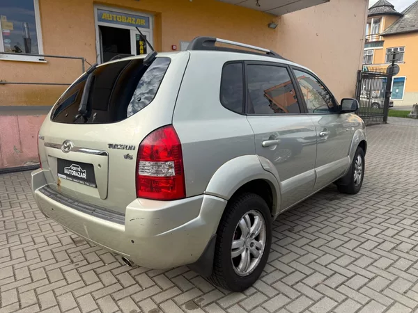 Hyundai Tucson 2.7i AUTOMAT ! - foto 3