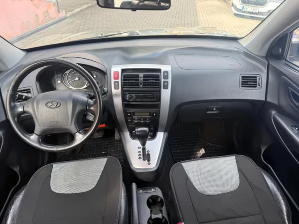 Hyundai Tucson 2.7i AUTOMAT ! - foto 6