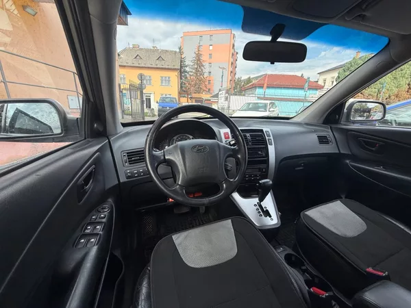 Hyundai Tucson 2.7i AUTOMAT ! - foto 7