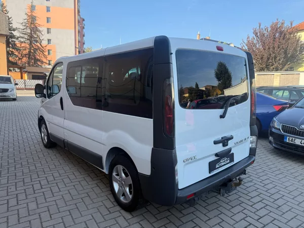 Opel Vivaro 1.9 DI - foto 2