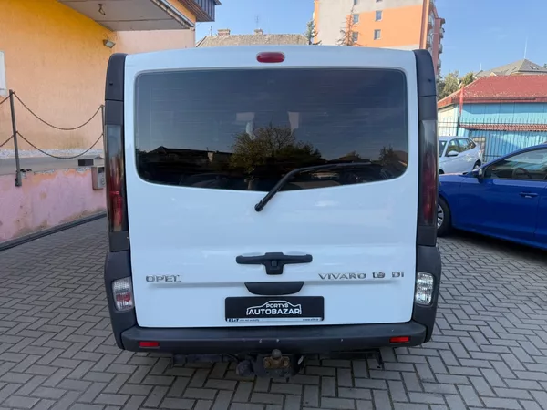 Opel Vivaro 1.9 DI - foto 3