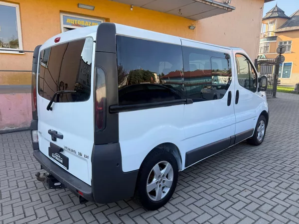 Opel Vivaro 1.9 DI - foto 4