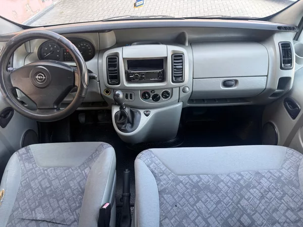 Opel Vivaro 1.9 DI - foto 7