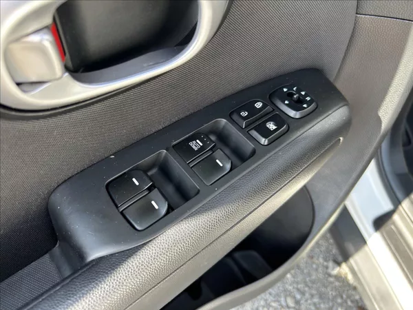 Kia Soul 1,6 GDi Automat 44t km Tažné - foto 11
