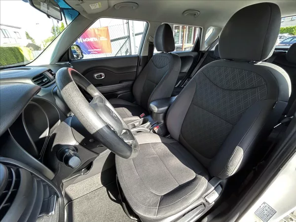 Kia Soul 1,6 GDi Automat 44t km Tažné - foto 15