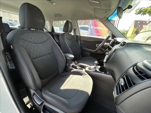 Kia Soul 1,6 GDi Automat 44t km Tažné - foto 31