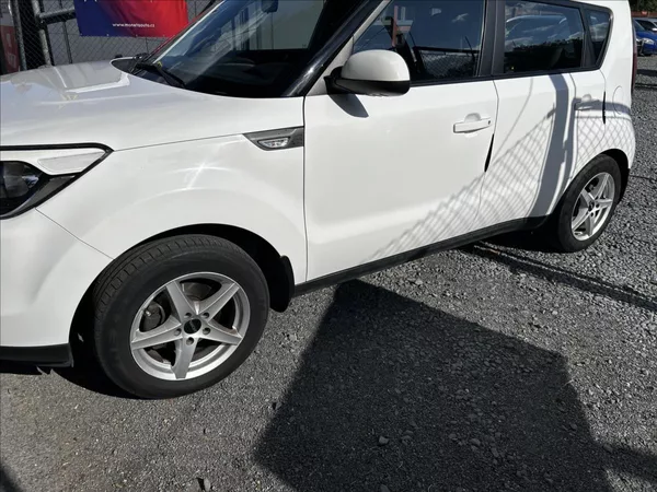 Kia Soul 1,6 GDi Automat 44t km Tažné - foto 40