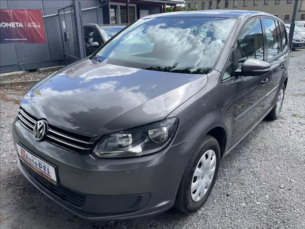 Volkswagen Touran 1,6 TDi Navigace,Climatronic