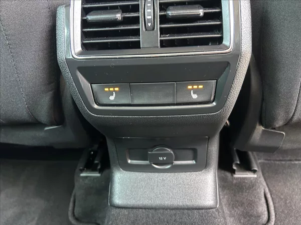 Škoda Karoq 1,0 TSi DPH Kessy,LED,1xMajit - foto 35