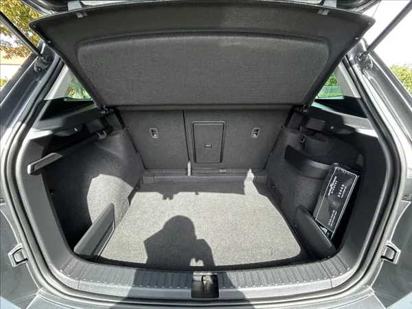 Škoda Karoq 1,0 TSi DPH Kessy,LED,1xMajit - foto 38