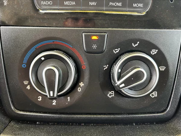 Citroën Jumper 2,2 HDi Tažné,Handsfree,Senzo - foto 19
