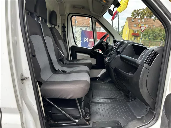 Citroën Jumper 2,2 HDi Tažné,Handsfree,Senzo - foto 25