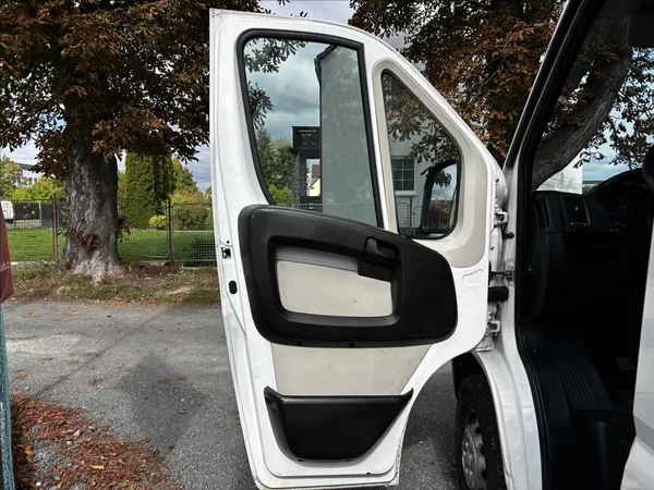 Citroën Jumper 2,2 HDi Tažné,Handsfree,Senzo - foto 8