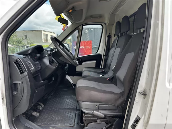 Citroën Jumper 2,2 HDi Tažné,Handsfree,Senzo - foto 9