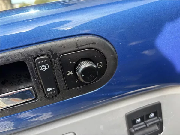 Volkswagen New Beetle 1,9 TDi 66 kW Klima,VyhřSedad - foto 13