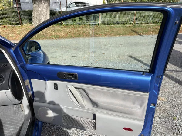 Volkswagen New Beetle 1,9 TDi 66 kW Klima,VyhřSedad - foto 19