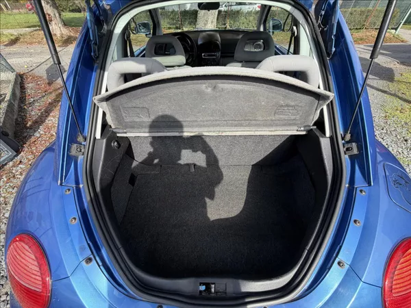 Volkswagen New Beetle 1,9 TDi 66 kW Klima,VyhřSedad - foto 24