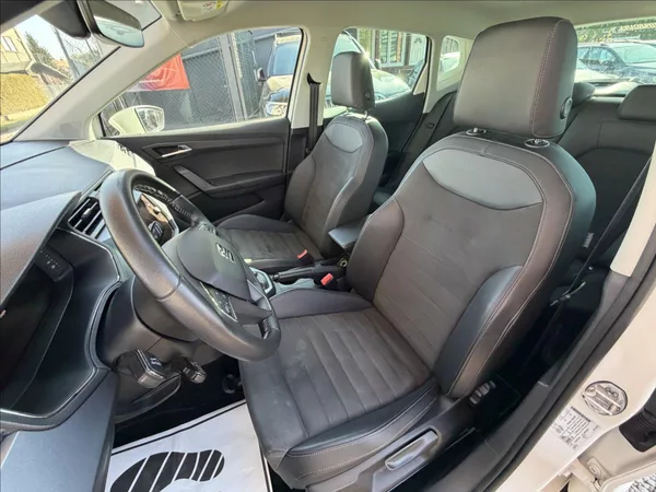 Seat Arona 1,0 TSi DPH ParkPilot,LED,Kes - foto 14