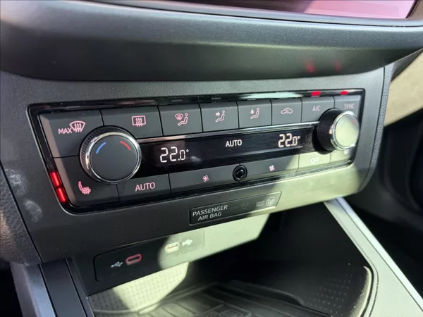 Seat Arona 1,0 TSi DPH ParkPilot,LED,Kes - foto 24