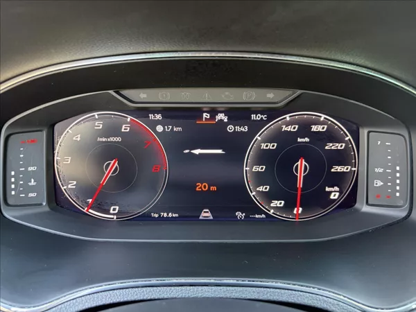 Seat Arona 1,0 TSi DPH ParkPilot,LED,Kes - foto 28