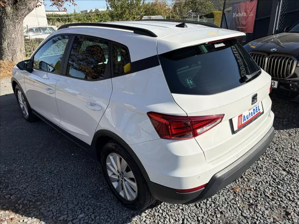 Seat Arona 1,0 TSi DPH ParkPilot,LED,Kes - foto 3