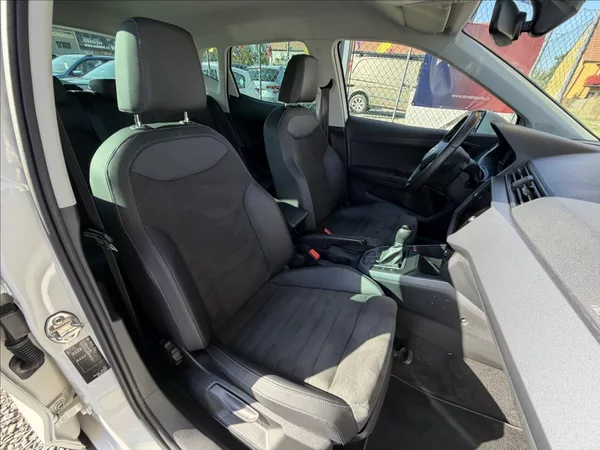 Seat Arona 1,0 TSi DPH ParkPilot,LED,Kes - foto 34