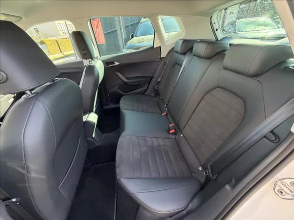 Seat Arona 1,0 TSi DPH ParkPilot,LED,Kes - foto 36