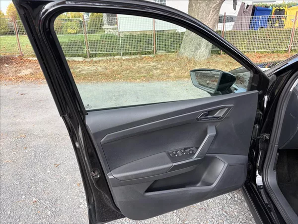 Seat Arona 1,0 TSi ACC,Kessy,Tažné,Navig - foto 10