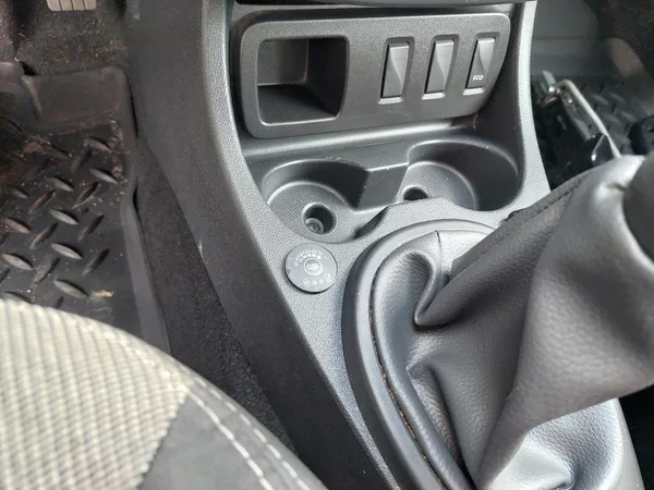 Dacia Duster 1.6i-16v originalní LPG - foto 13