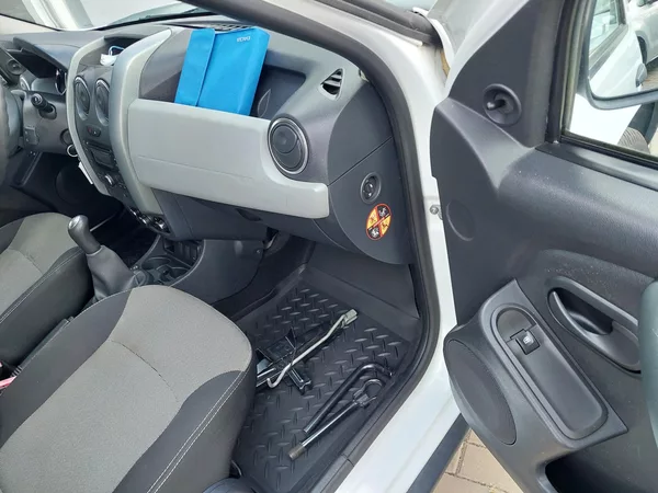Dacia Duster 1.6i-16v originalní LPG - foto 18