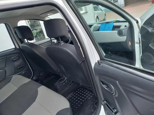 Dacia Duster 1.6i-16v originalní LPG - foto 20