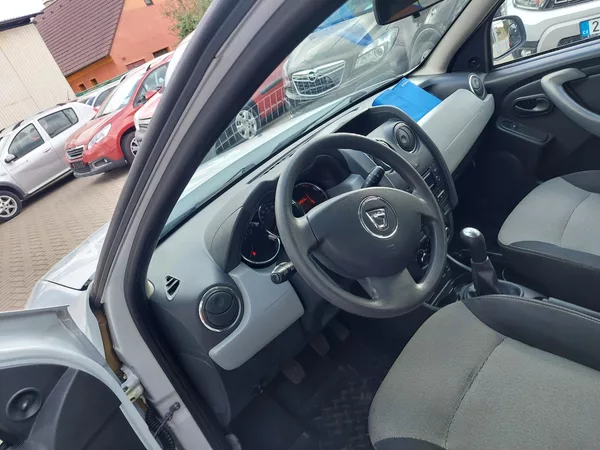 Dacia Duster 1.6i-16v originalní LPG - foto 8