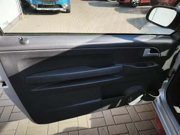 Volkswagen Fox 1,2 40kW - foto 17