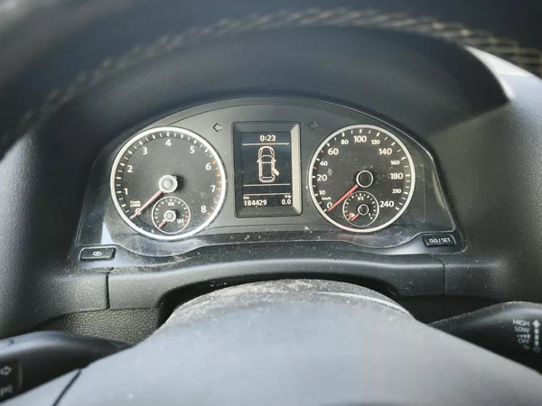 Volkswagen Tiguan 1,4TSi-110kW - foto 7