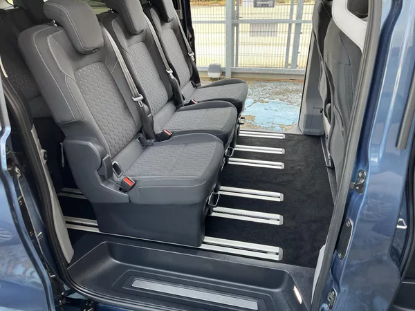 Ford Tourneo Custom L2*TITANIUM*2xŠOUPKY*8m*KAMERA - foto 15