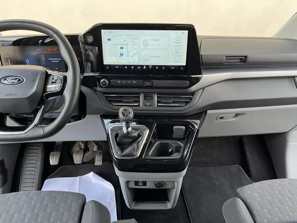 Ford Tourneo Custom L2*TITANIUM*2xŠOUPKY*8m*KAMERA - foto 23