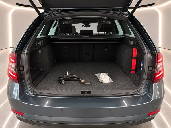 Škoda Octavia 2.0TDI*LaK*TAŽNÉ*NEZ*TOP*NAVI - foto 10