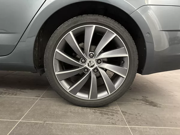 Škoda Octavia 2.0TDI*LaK*TAŽNÉ*NEZ*TOP*NAVI - foto 11