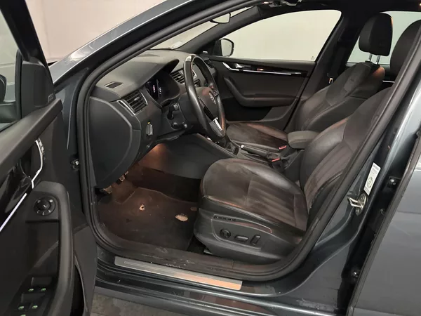 Škoda Octavia 2.0TDI*LaK*TAŽNÉ*NEZ*TOP*NAVI - foto 7